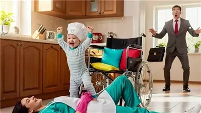 تظاهر مليونير بالسفر فعاد ليجد معجزة في مطبخه قلبت حياته وابنه للأبد