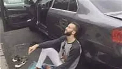 شوفوا رب العباد لما يحب يكافىء حد